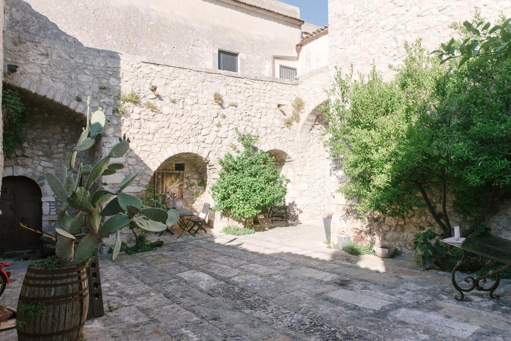 Masseria Barone Gambadoro Monte SantʼAngelo Eksteriør bilde